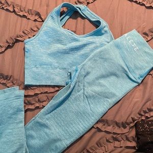 Alphalete set. Vault bra and seamless leggings